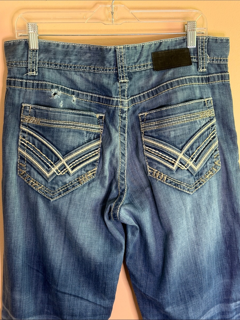 Buckle Men's Relaxed Jeans - Medium Blue Wash